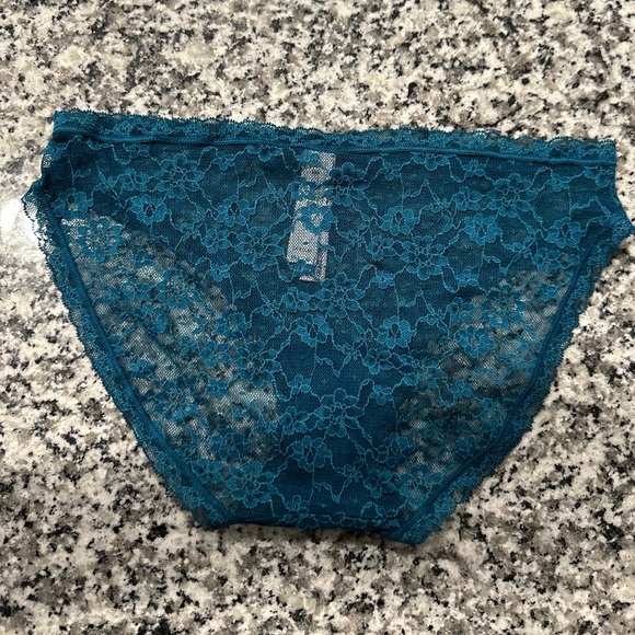 Victoria’s Secret “5” Pair Panty Bundle - Picture 13 of 13